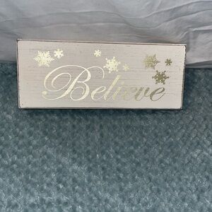 Gold 'Believe' Holiday Sign